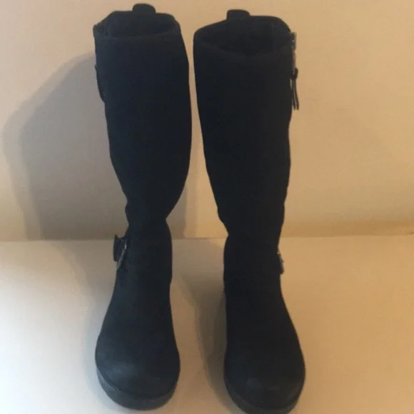 White Mountain Cute Faux Suede Black Biker Boots - Picture 5 of 6